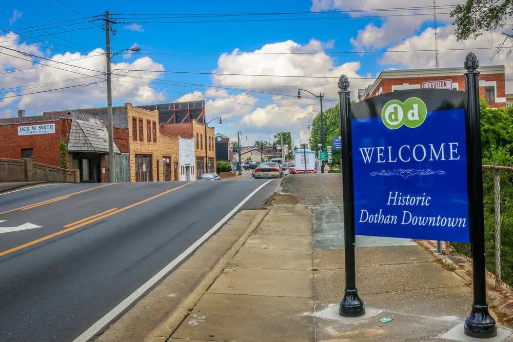Dothan area near Wallace Community College Lineman Program