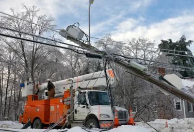Lineman in Maine