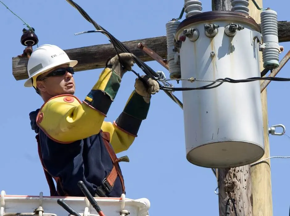 Lineman in Massachusetts