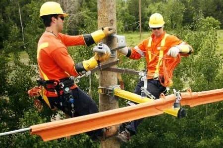 Lineman in Ontario