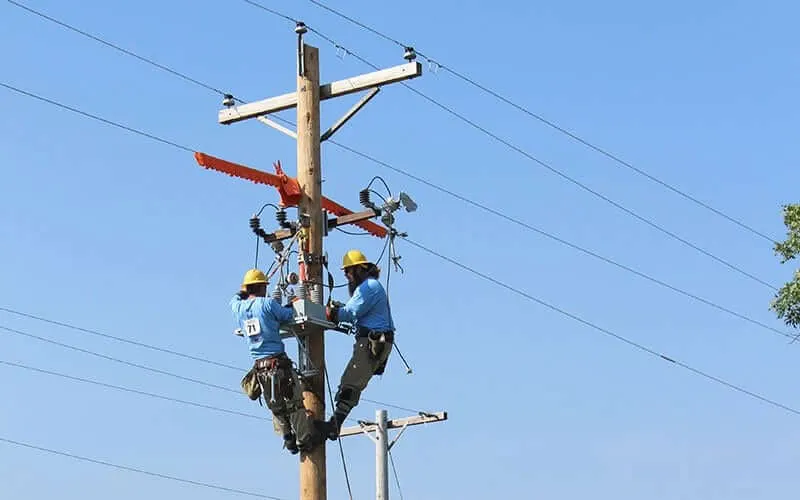 Lineman in Tennessee